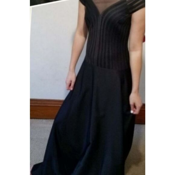 NWT JS Collection black long gown size 8 - Picture 1 of 7